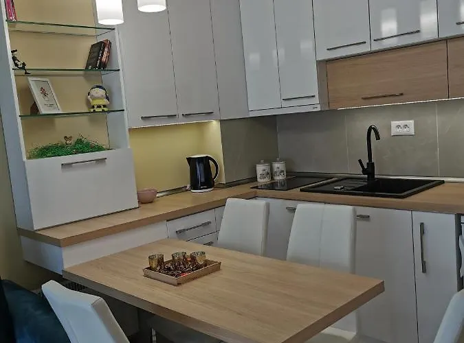 Melany Lux - Titova Vila, Zlatibor * Palisat